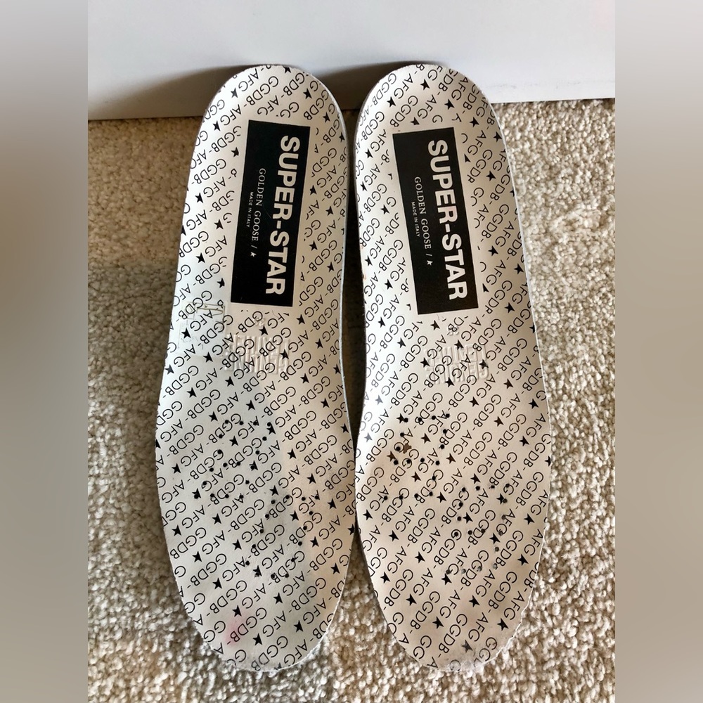 Golden Goose Super Star Sneakers. Black, white and gold. Size 38. Lightly worn. - Picture 14 of 16
